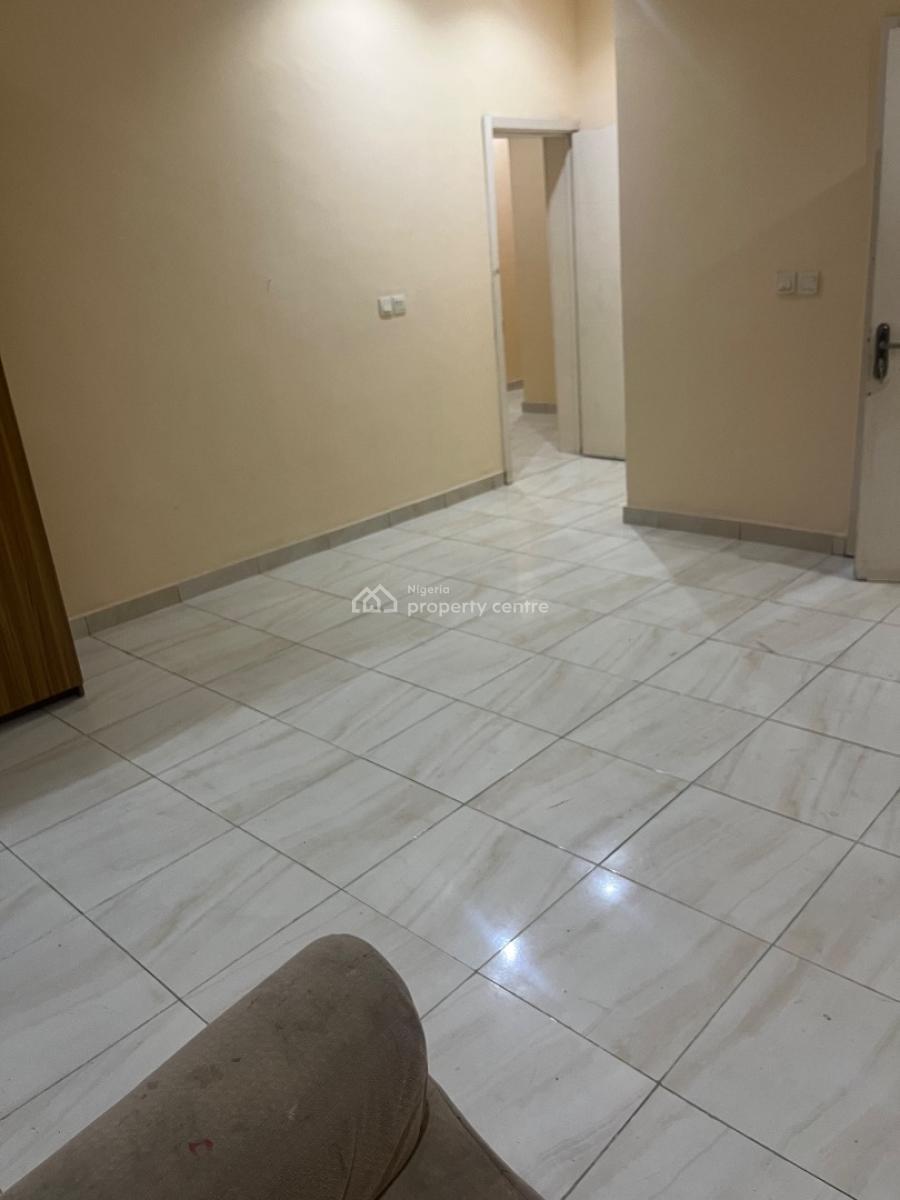 Spacious Semi Masters Bedroom, Shared Big Sitting Room, Chevron, Lekki, Lagos, Flat / Apartment for Rent