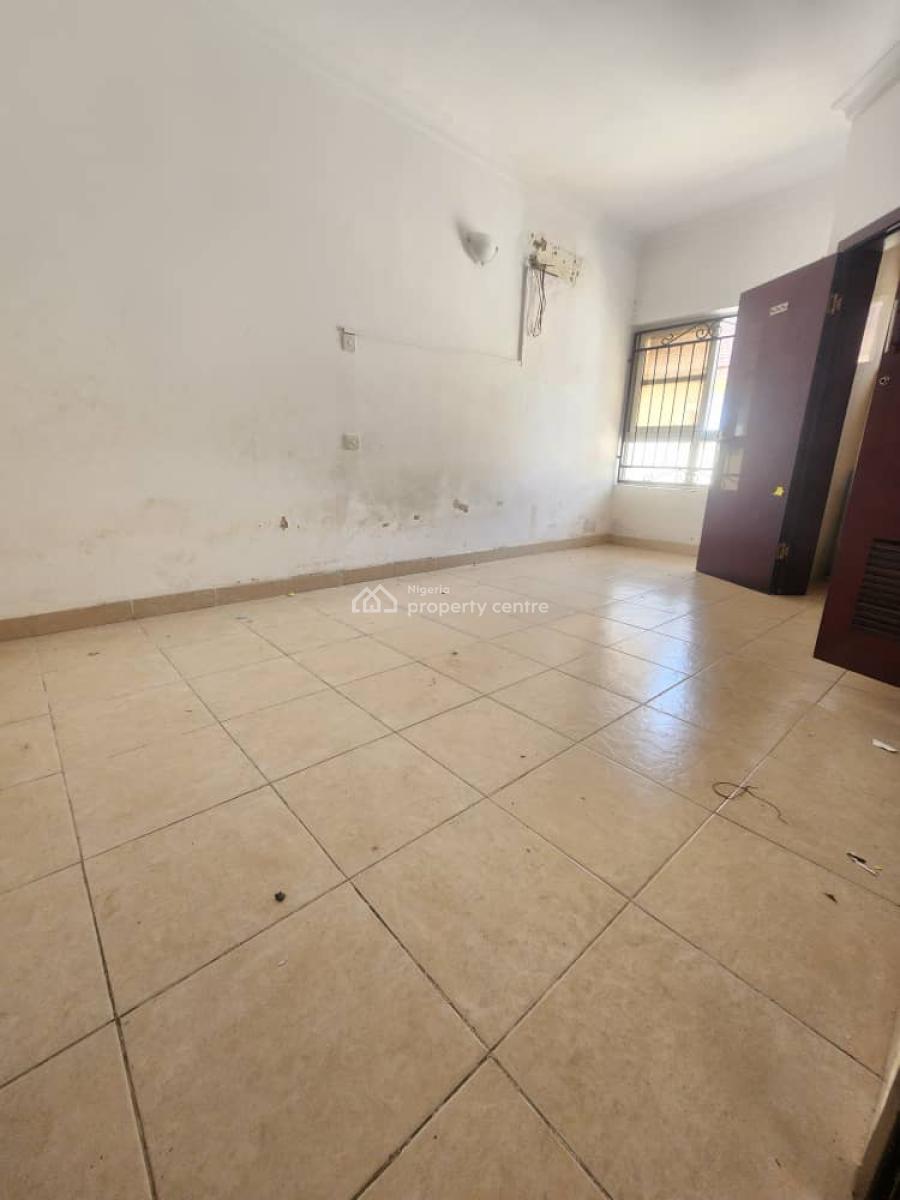 5 Bedroom with Bq Serviced with 24/7 Light Secured Estate, Chevron Drive, Lekki Phase 1, Lekki, Lagos, Terraced Duplex for Rent