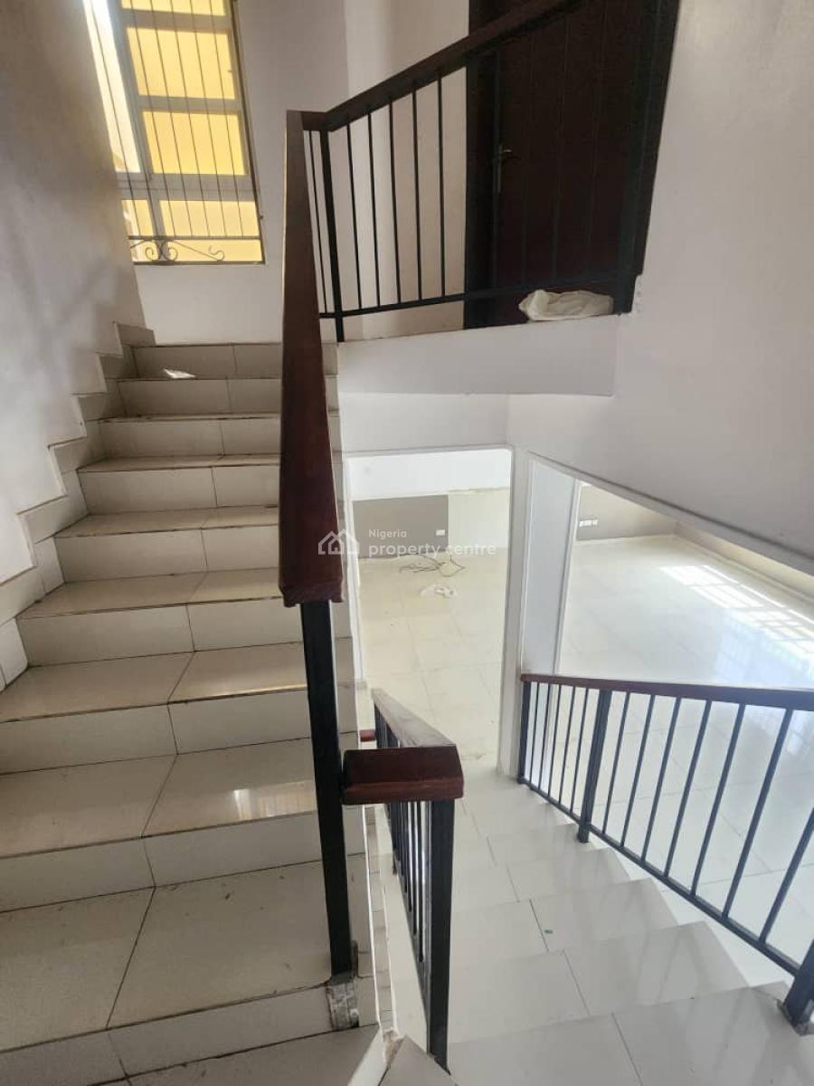 5 Bedroom with Bq Serviced with 24/7 Light Secured Estate, Chevron Drive, Lekki Phase 1, Lekki, Lagos, Terraced Duplex for Rent