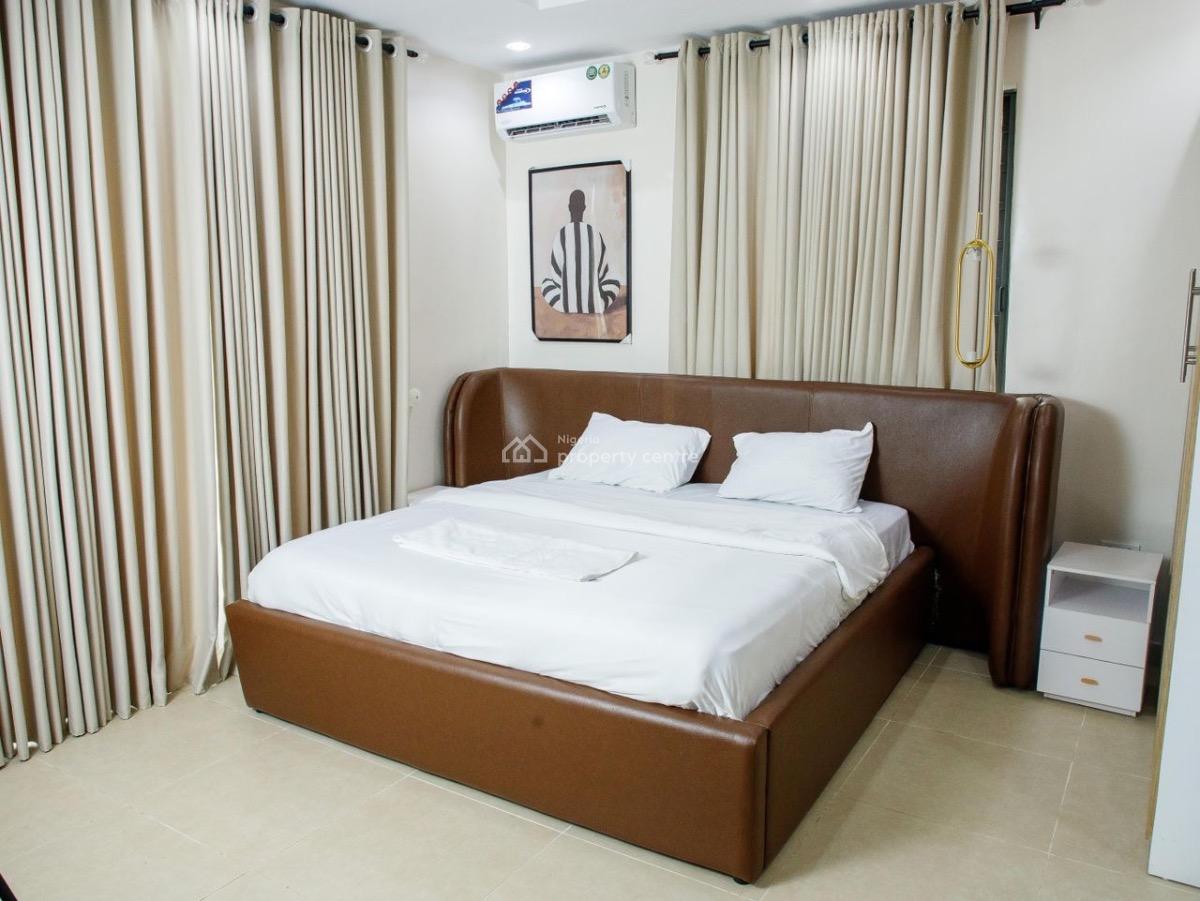 Luxury 3 Bedrooms Apartment with Great Amenities, Maryland, Lagos, Flat / Apartment Short Let