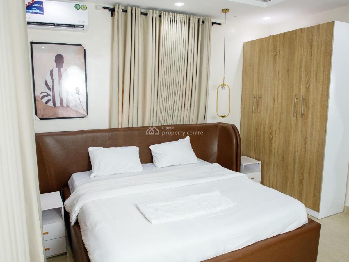 Luxury 3 Bedrooms Apartment with Great Amenities, Maryland, Lagos, Flat / Apartment Short Let