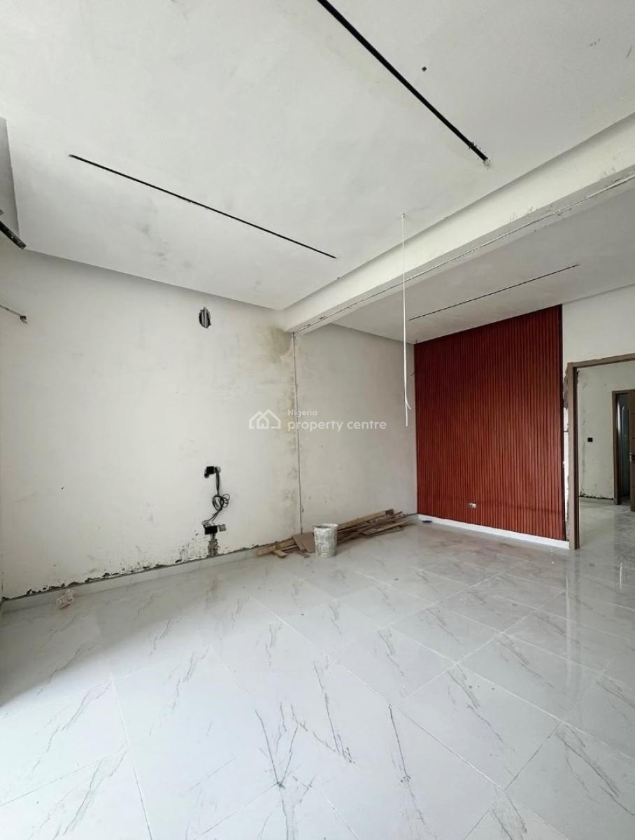 Well Maintained 2 Bedroom Flat, Freedom Way, Lekki Phase 1, Lekki, Lagos, Flat / Apartment for Rent