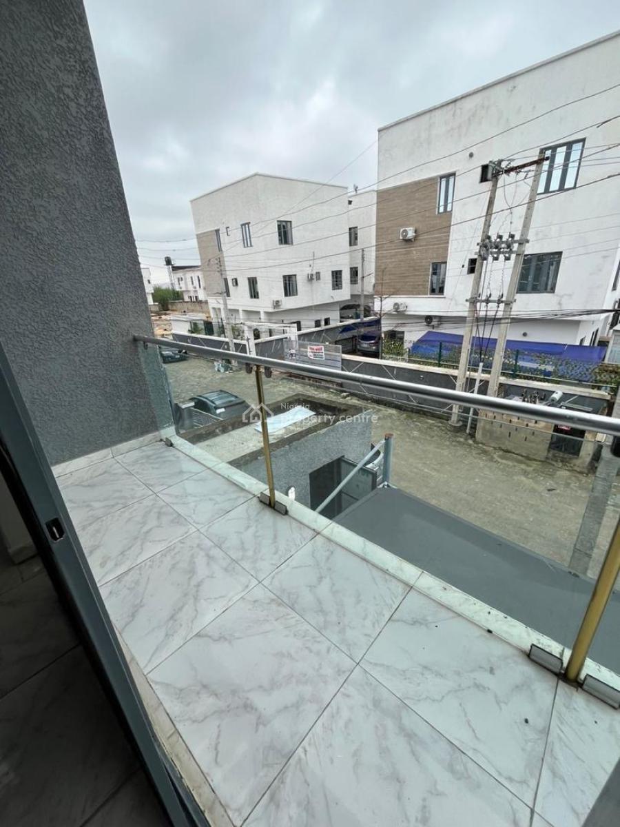Spacious  4 Bedrooms Detached with Bq, Lekki, Lagos, House for Sale