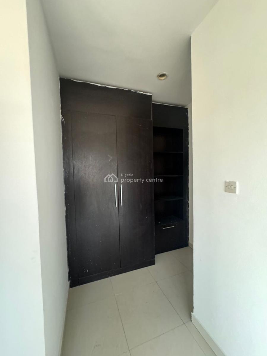 Luxury 3 Bedroom Penthouse + 2 Room Bq, Lekki Phase 1, Lekki, Lagos, Flat / Apartment for Rent