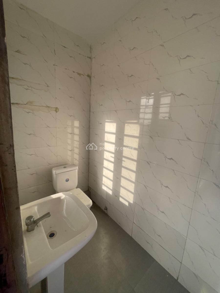 3 Bedroom Penthouse, Ologolo, Lekki, Lagos, Flat / Apartment for Rent