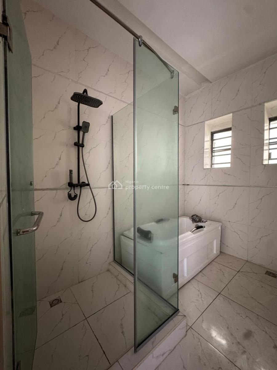 Classy 4 Bedroom with a Bq & Spacious Drive Way for 4 Cars, Lekki Phase 2, Lekki, Lagos, House for Sale