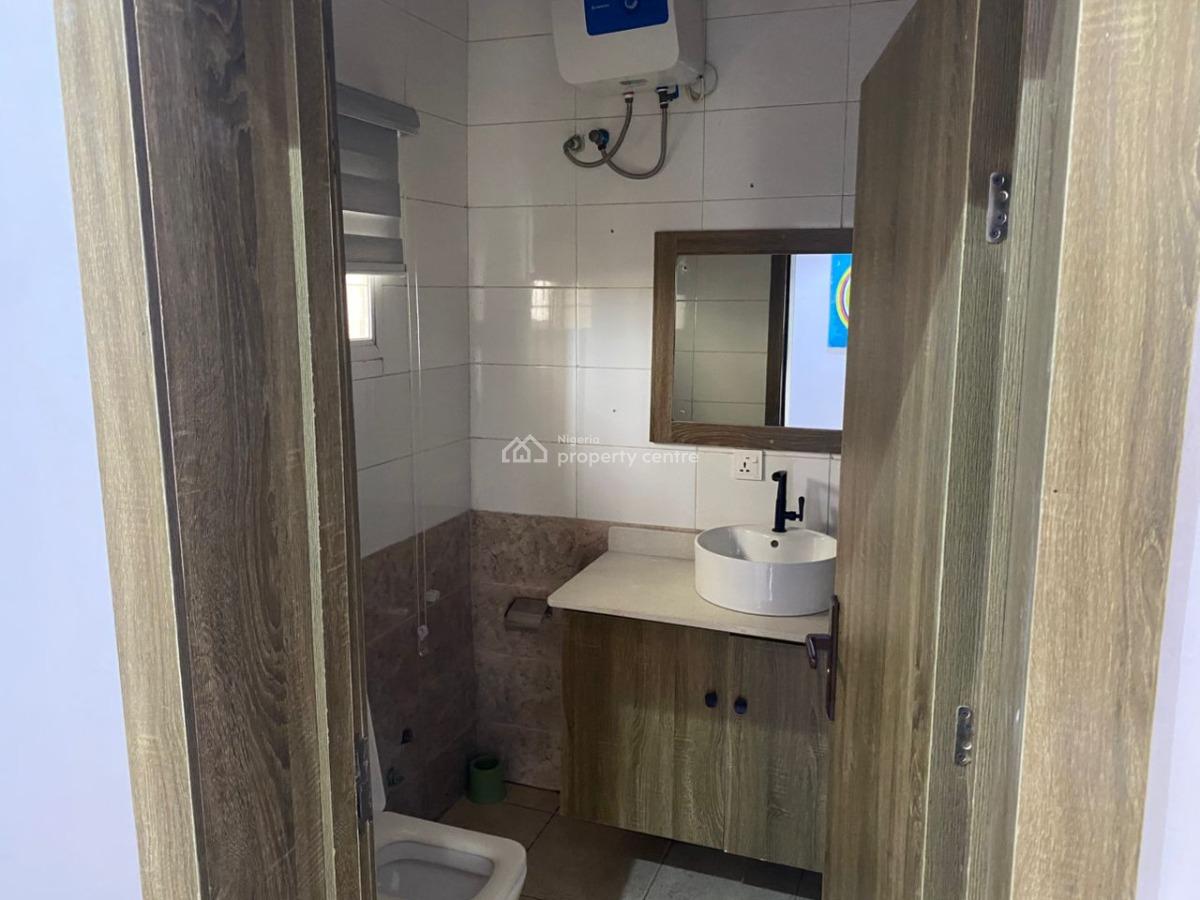 3 Bedroom Apartment with a Room Bq, Ayo Babatunde Crescent,  Off New Market Road, Oniru, Victoria Island (vi), Lagos, Flat / Apartment for Sale