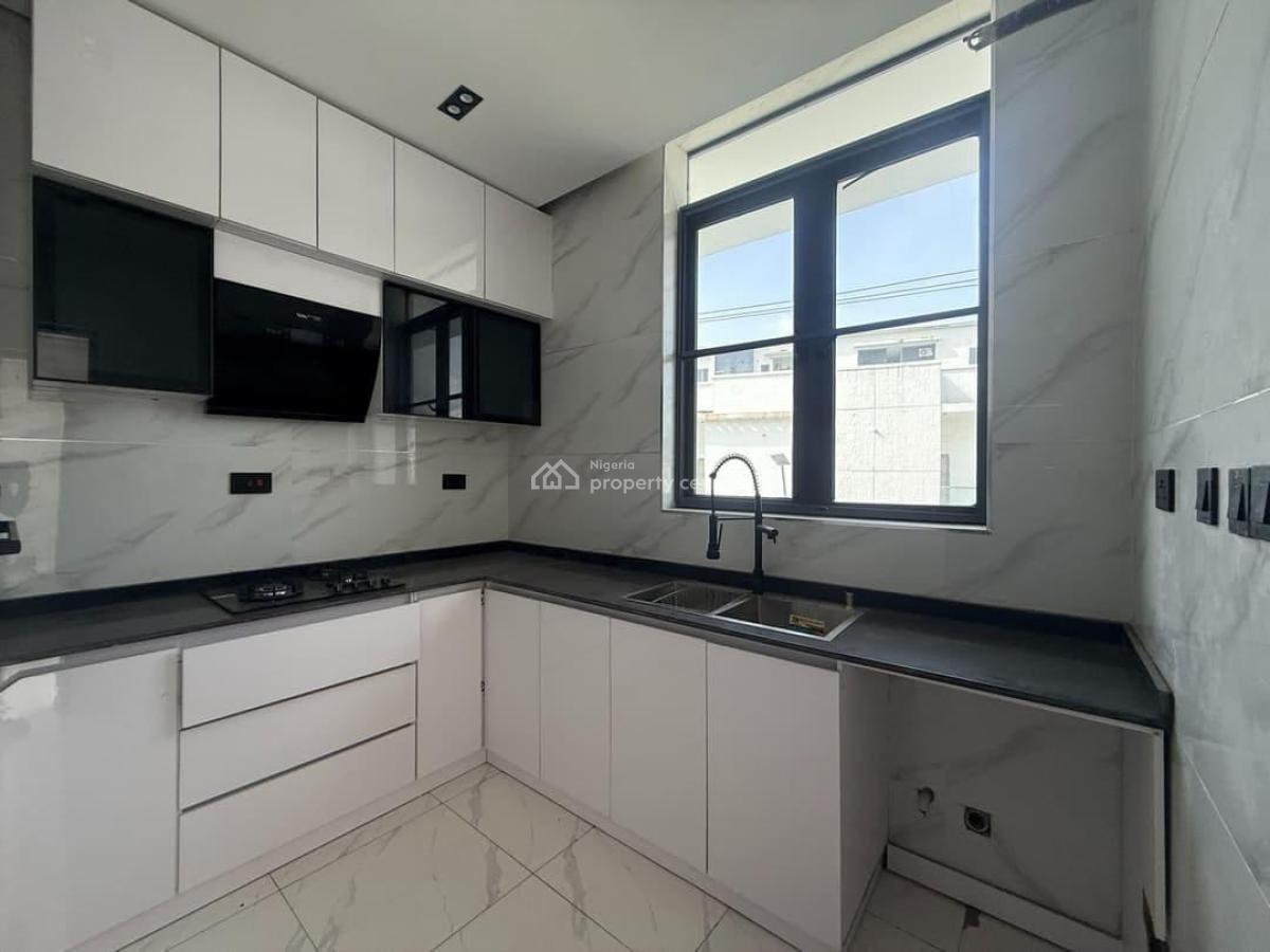 2-bedroom Apartment, Ologolo, Lekki, Lagos, Flat / Apartment for Sale