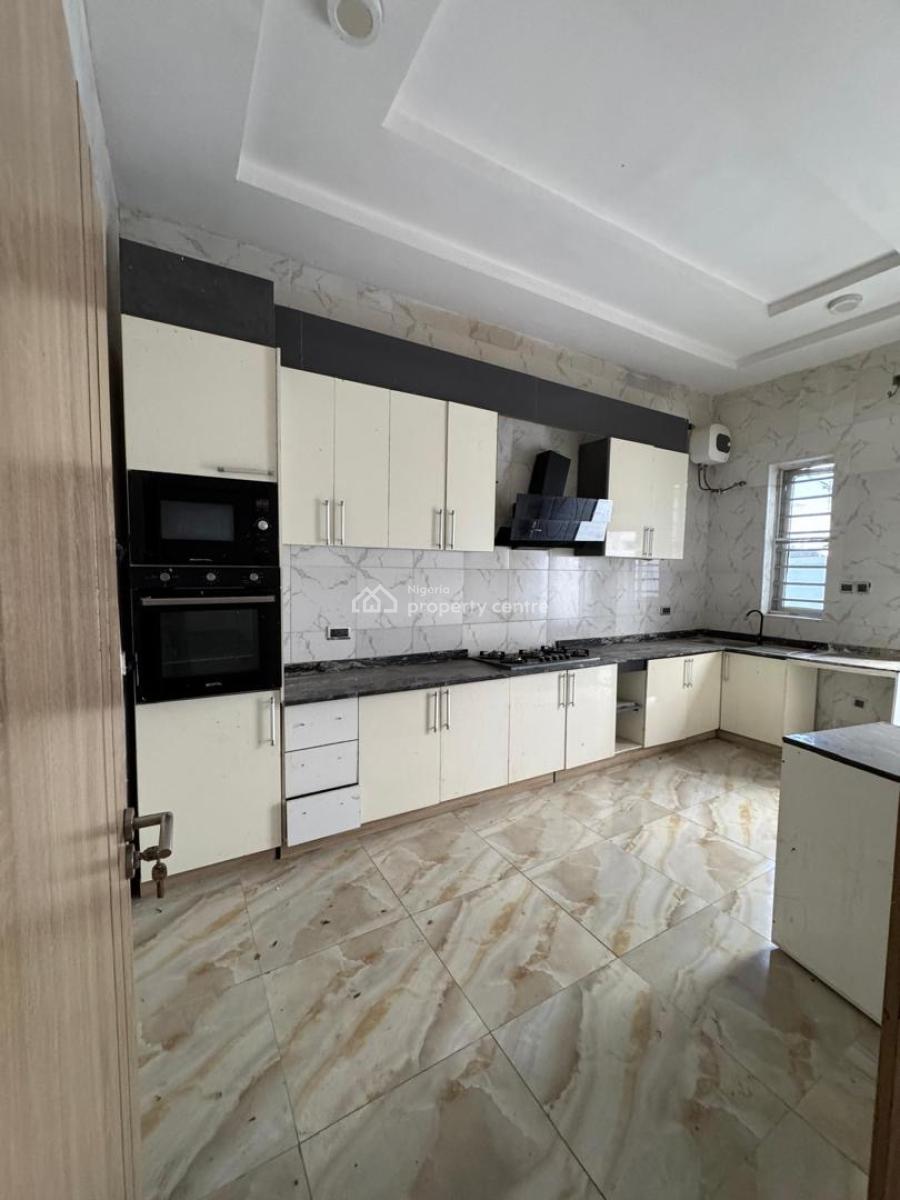 Semi Masters Upstairs Comes with Personal Prepaid Meter, Ikota Gra, Lekki, Lagos, Flat / Apartment for Rent