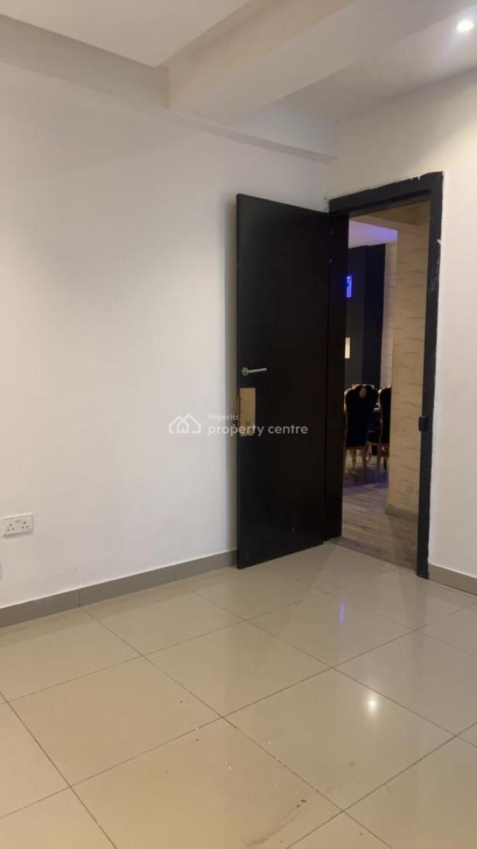 Spacious Single Room in a Shared Apartment, Lekki, Lagos, Self Contain (single Rooms) for Rent
