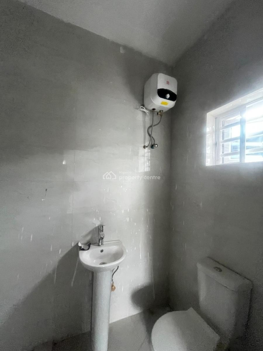 2 Bedroom Flat, Agunbiade Estate, Ogombo, Ajah, Lagos, Flat / Apartment for Rent