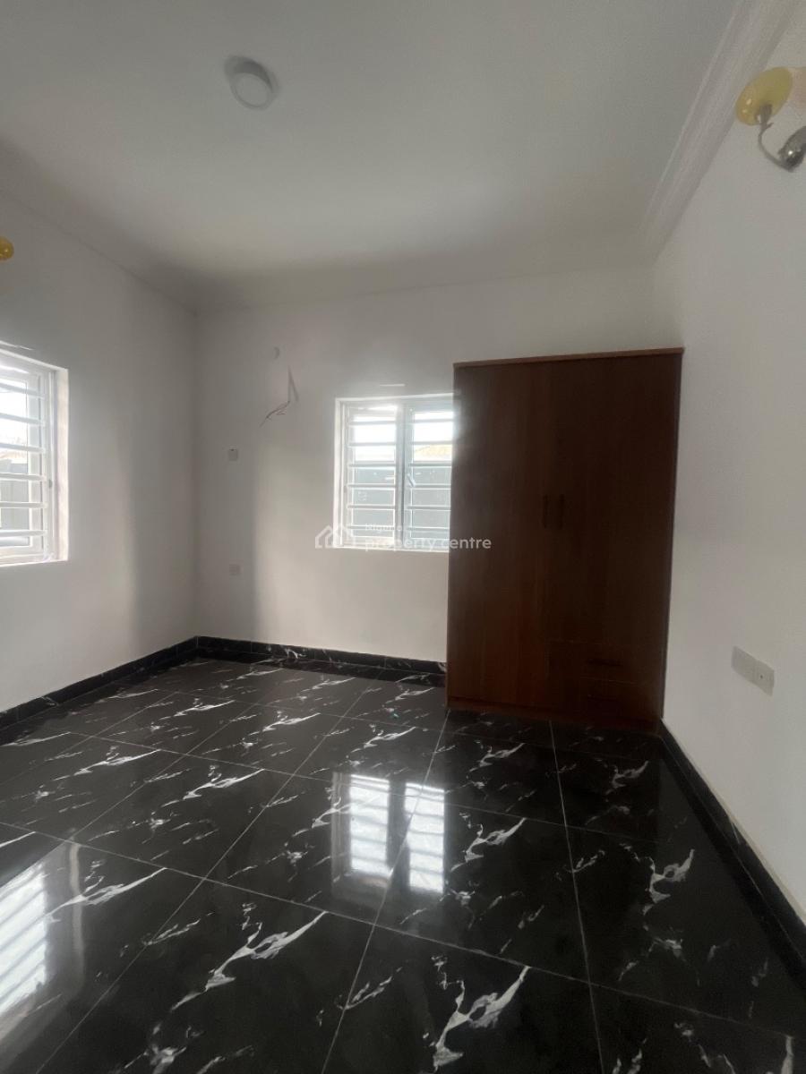 2 Bedroom Flat, Agunbiade Estate, Ogombo, Ajah, Lagos, Flat / Apartment for Rent