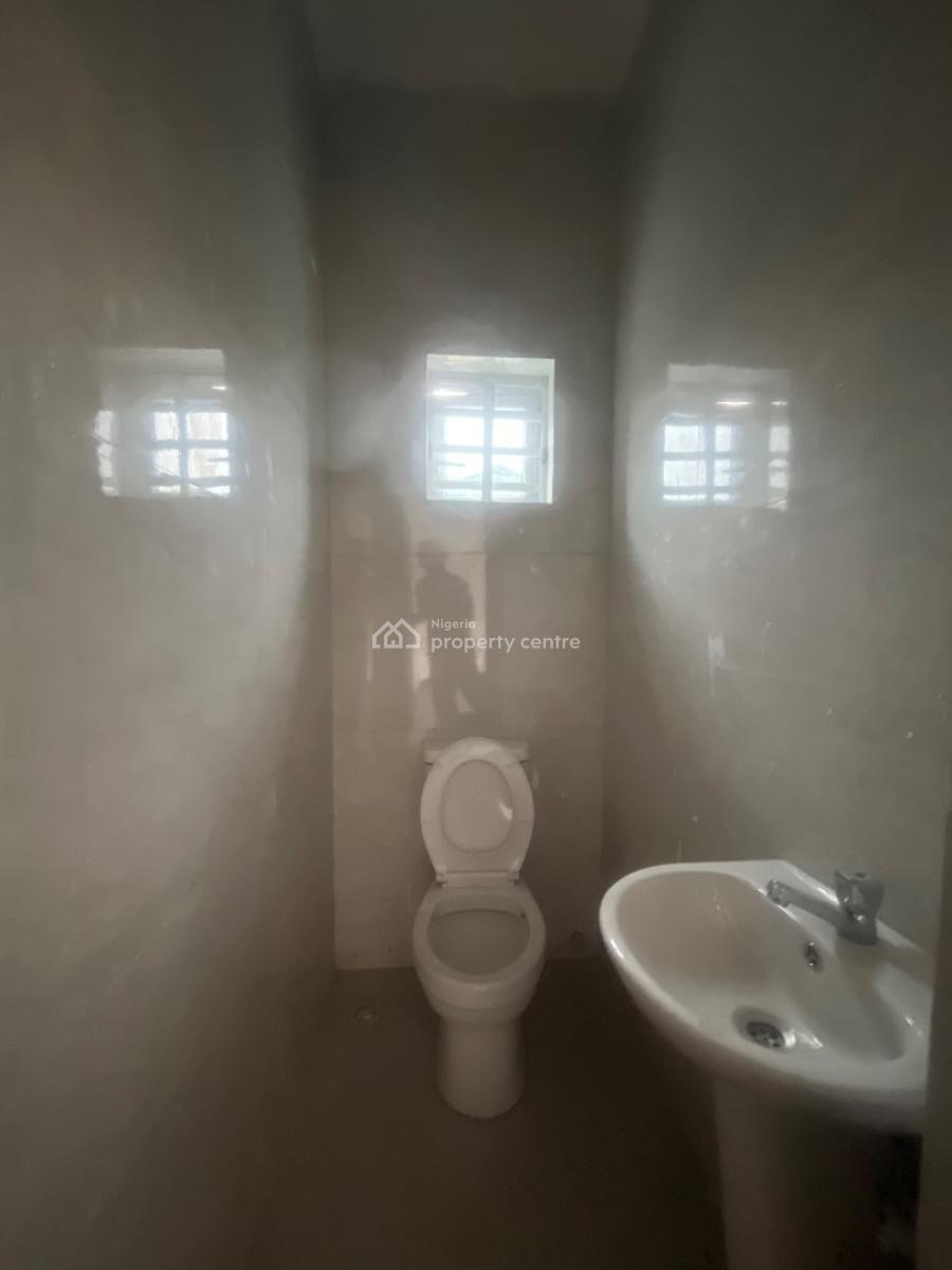 2 Bedroom Flat, Agunbiade Estate, Ogombo, Ajah, Lagos, Flat / Apartment for Rent