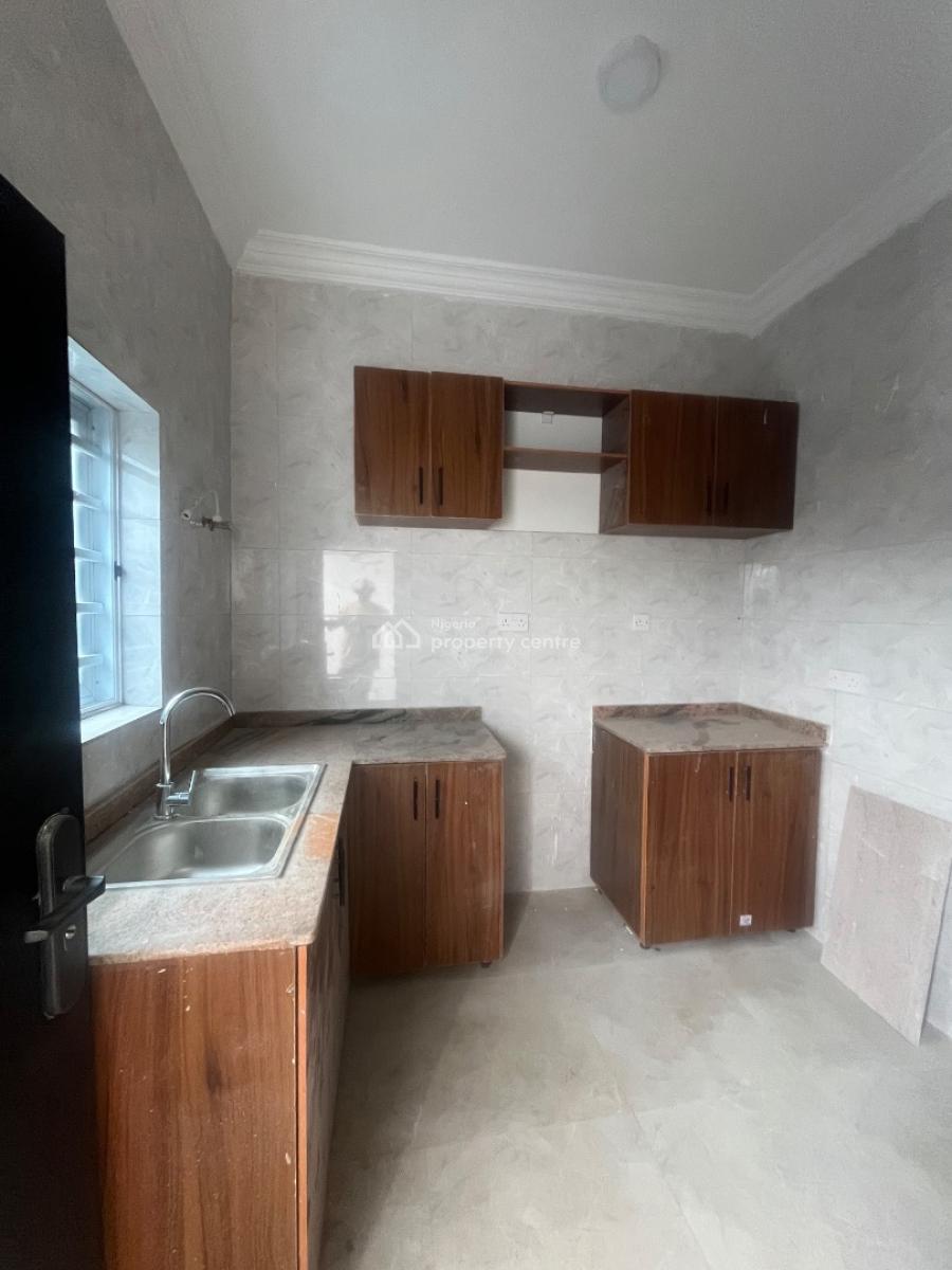 2 Bedroom Flat, Agunbiade Estate, Ogombo, Ajah, Lagos, Flat / Apartment for Rent