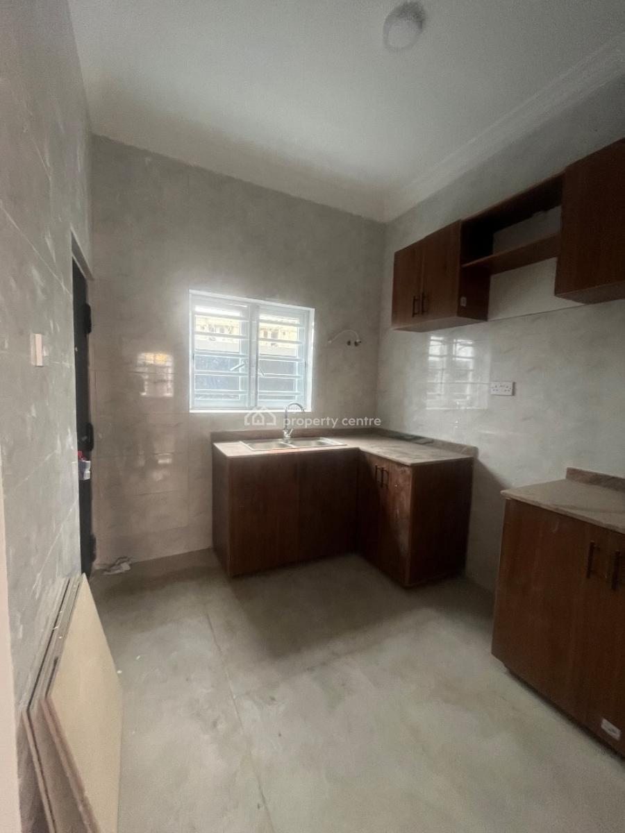 2 Bedroom Flat, Agunbiade Estate, Ogombo, Ajah, Lagos, Flat / Apartment for Rent
