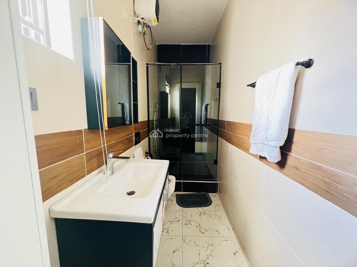 2bedroom, Chevron Drive, Lekki, Lagos, Flat / Apartment for Sale