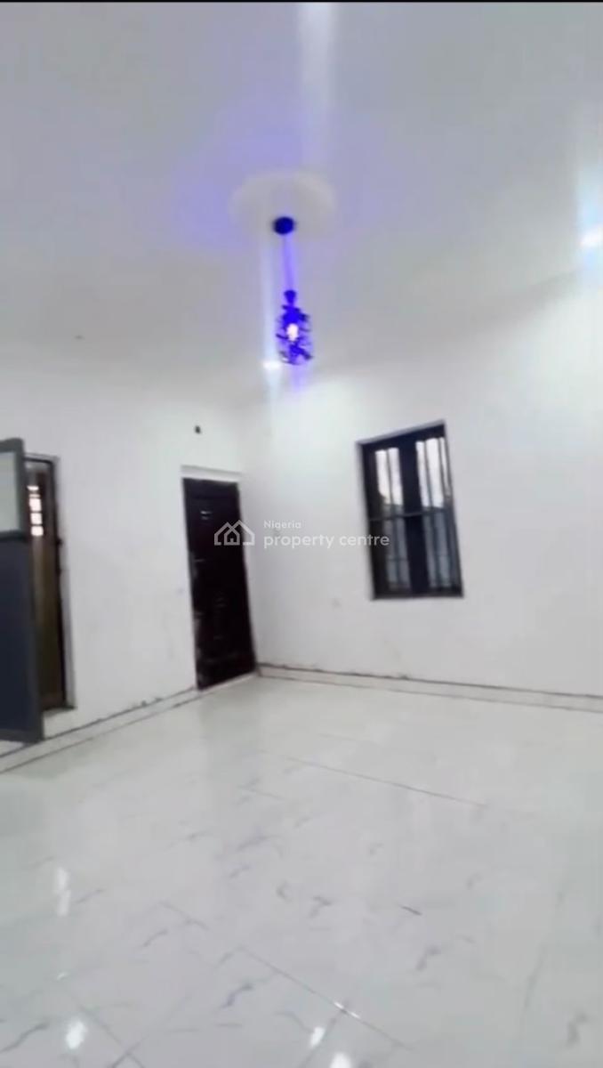 Spacious, Standard, Nice Miniflat with Pop Design, Off Shipeolu Road, Pedro, Shomolu, Lagos, Mini Flat (room and Parlour) for Rent