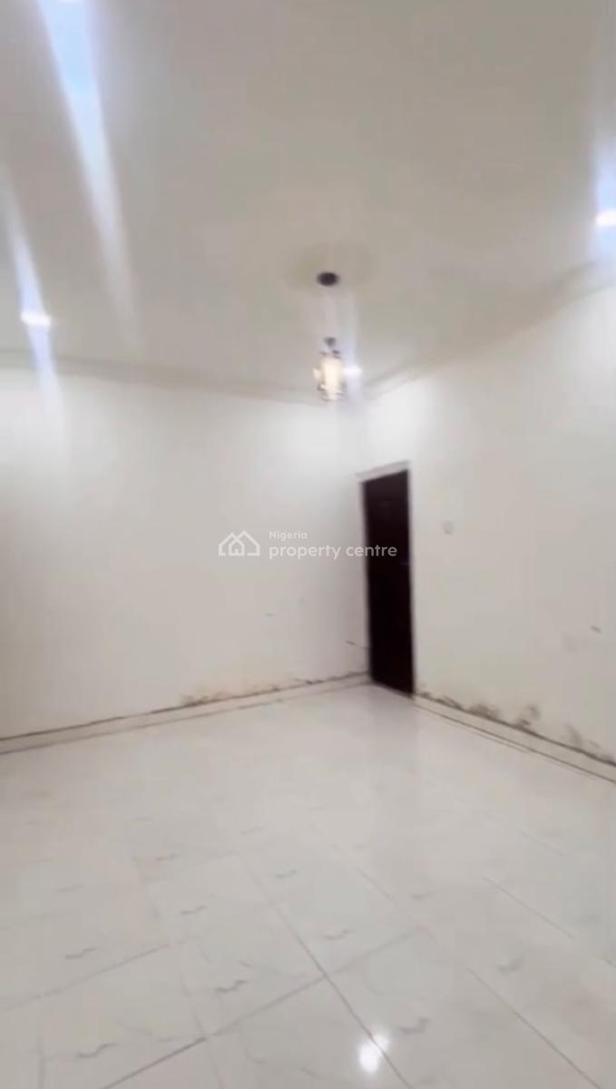 Spacious, Standard, Nice Miniflat with Pop Design, Off Shipeolu Road, Pedro, Shomolu, Lagos, Mini Flat (room and Parlour) for Rent