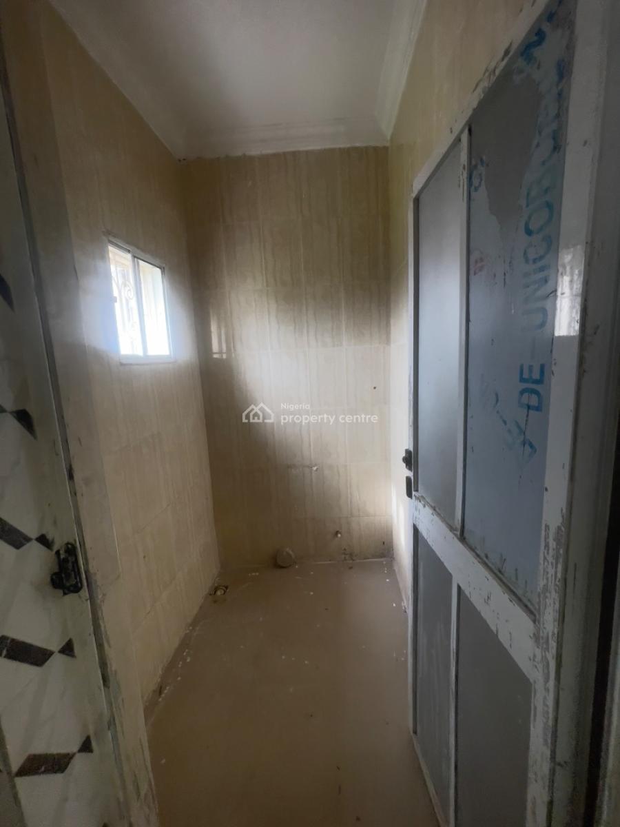 Luxury Self Contain, New Road, Awoyaya, Ibeju Lekki, Lagos, Self Contain (single Rooms) for Rent
