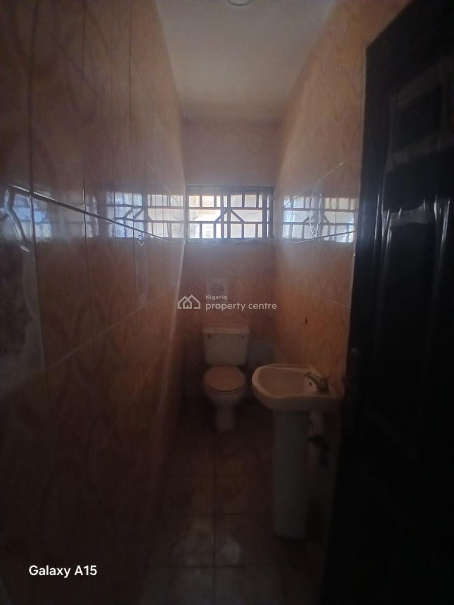 Spacious 3 Bedroom Flat, By American International School, Durumi, Abuja, Flat / Apartment for Rent