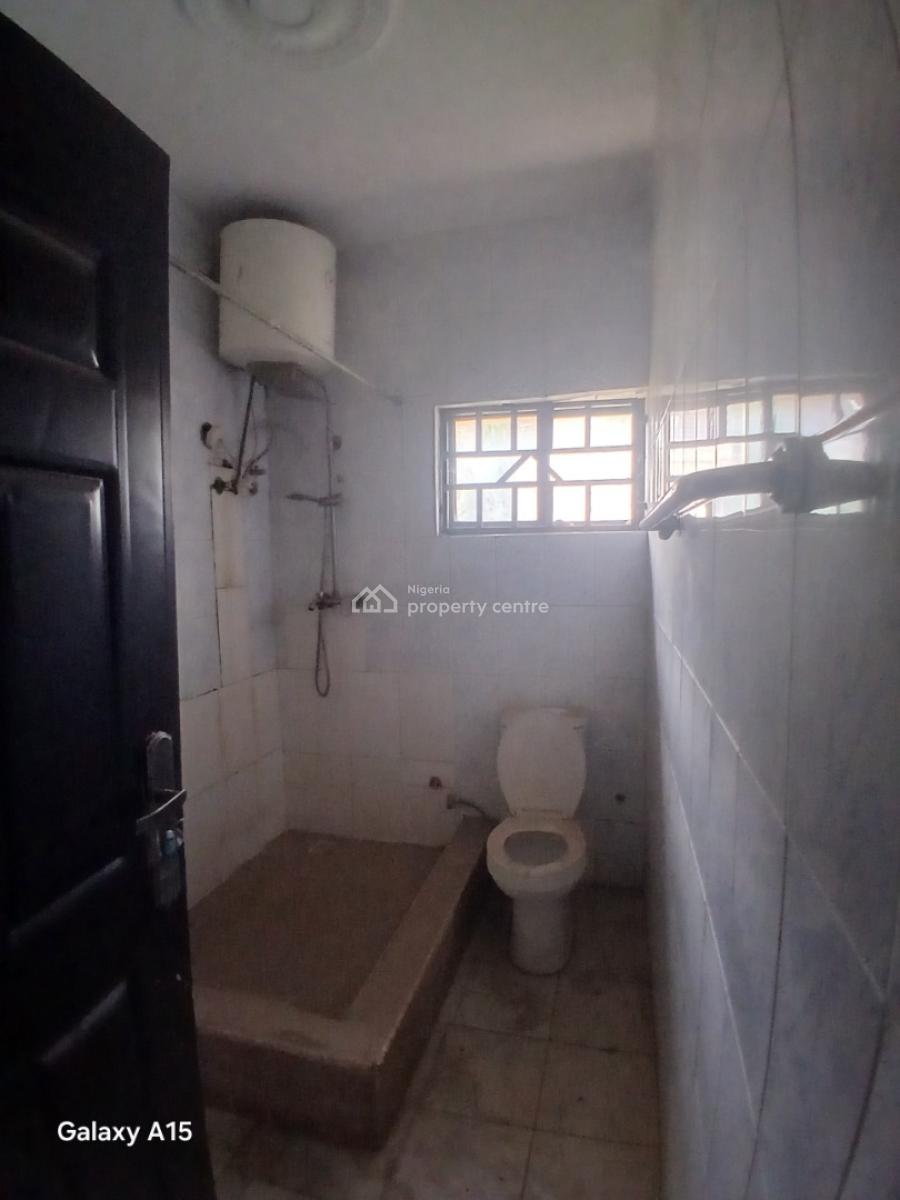 Spacious 3 Bedroom Flat, By American International School, Durumi, Abuja, Flat / Apartment for Rent