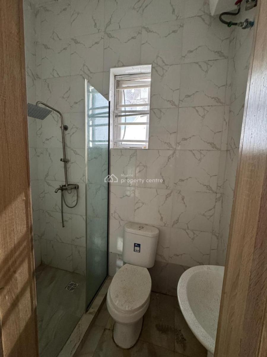 Single Room Upstairs Comes with Personal Prepaid Meter, Ikota Gra, Ikota, Lekki, Lagos, Flat / Apartment for Rent