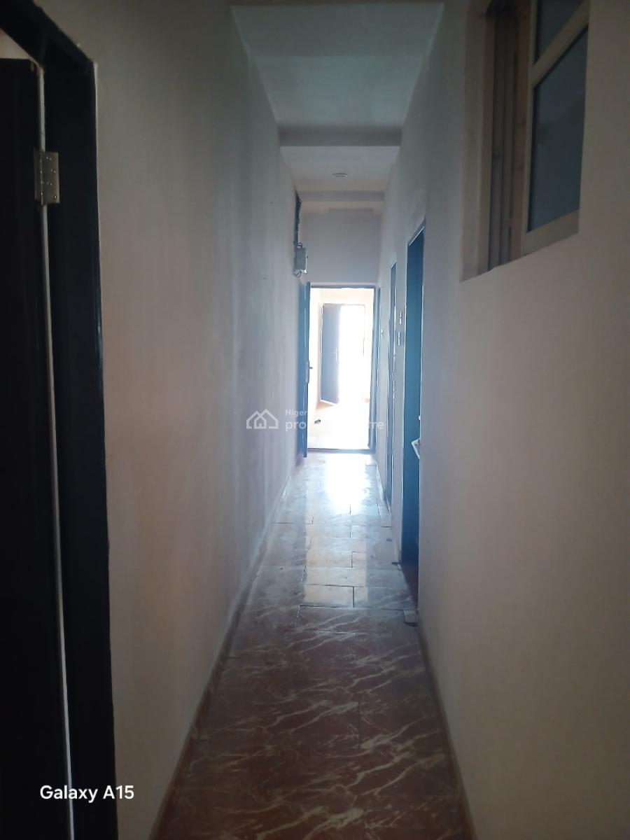 Well Bult 2 Bedrooms Flat, By American International School, Durumi, Abuja, Flat / Apartment for Rent
