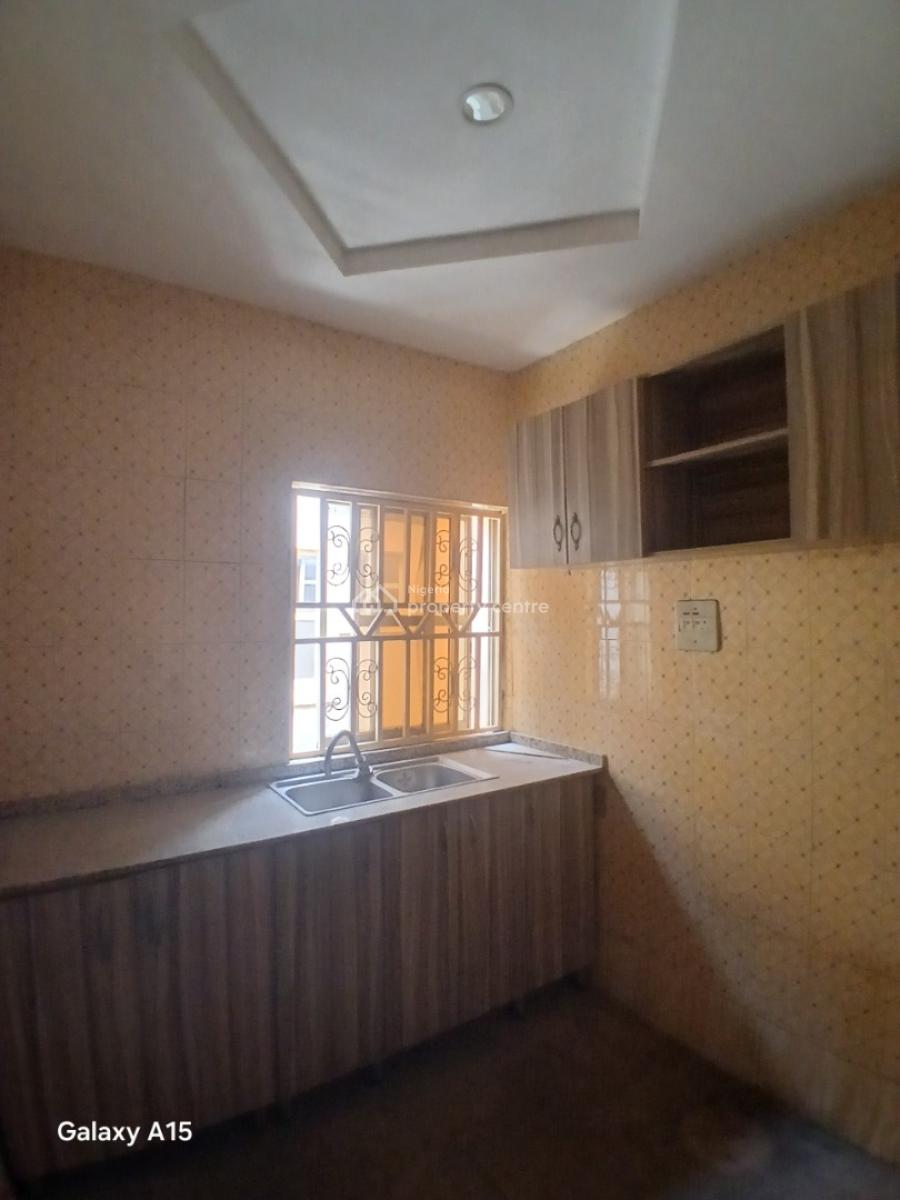 Well Bult 2 Bedrooms Flat, By American International School, Durumi, Abuja, Flat / Apartment for Rent