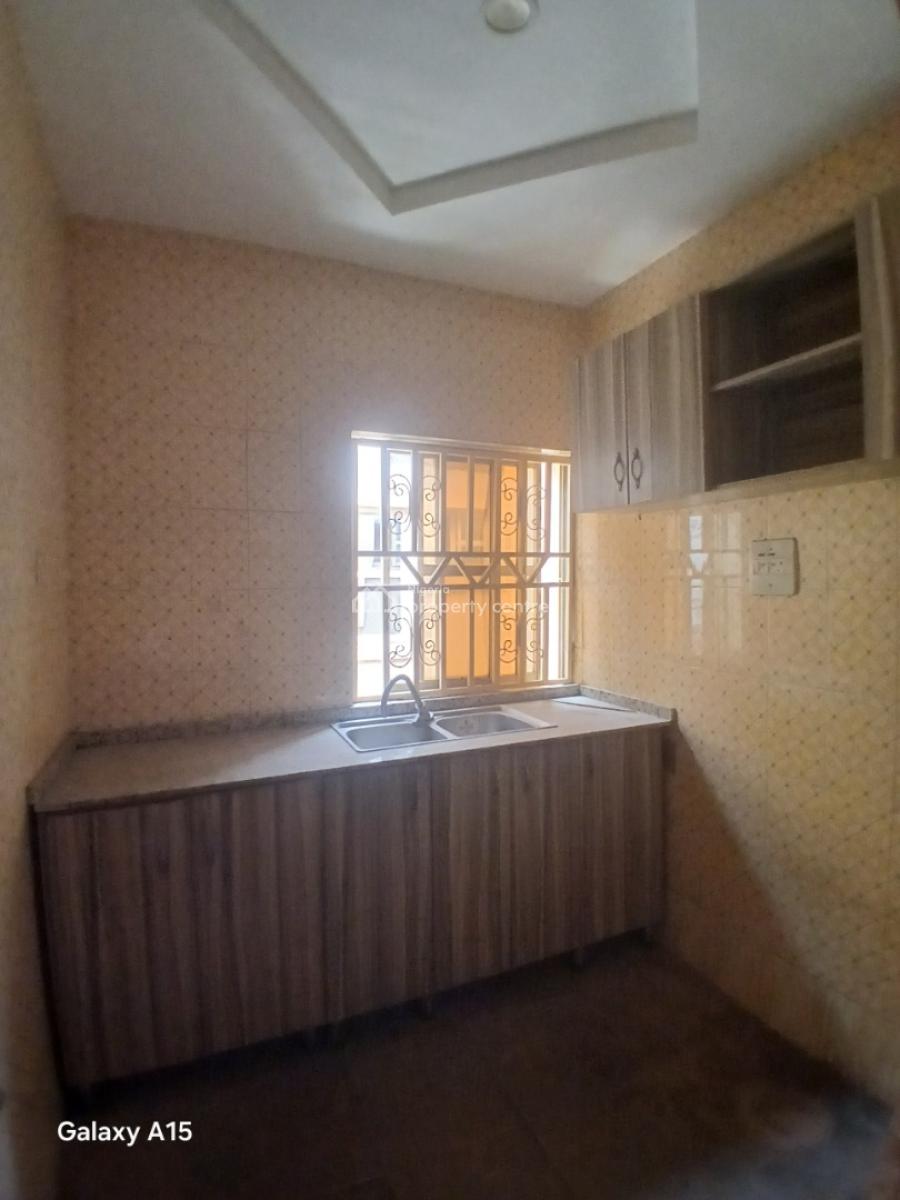 Well Bult 2 Bedrooms Flat, By American International School, Durumi, Abuja, Flat / Apartment for Rent