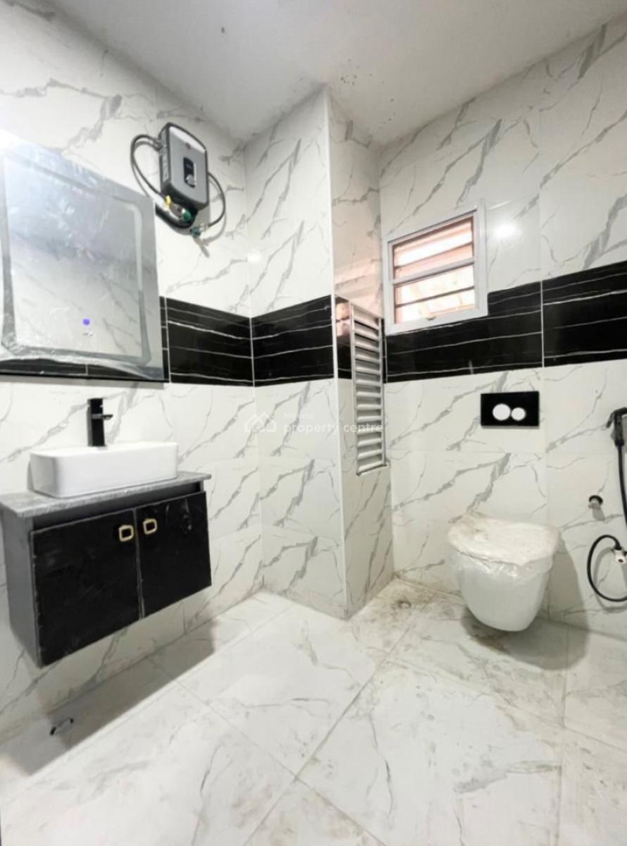 Deluxe 2 Bedroom Apartment with Bq in a Secure Location, Off Freedom Way, Lekki Phase 1, Lekki, Lagos, Flat / Apartment for Rent