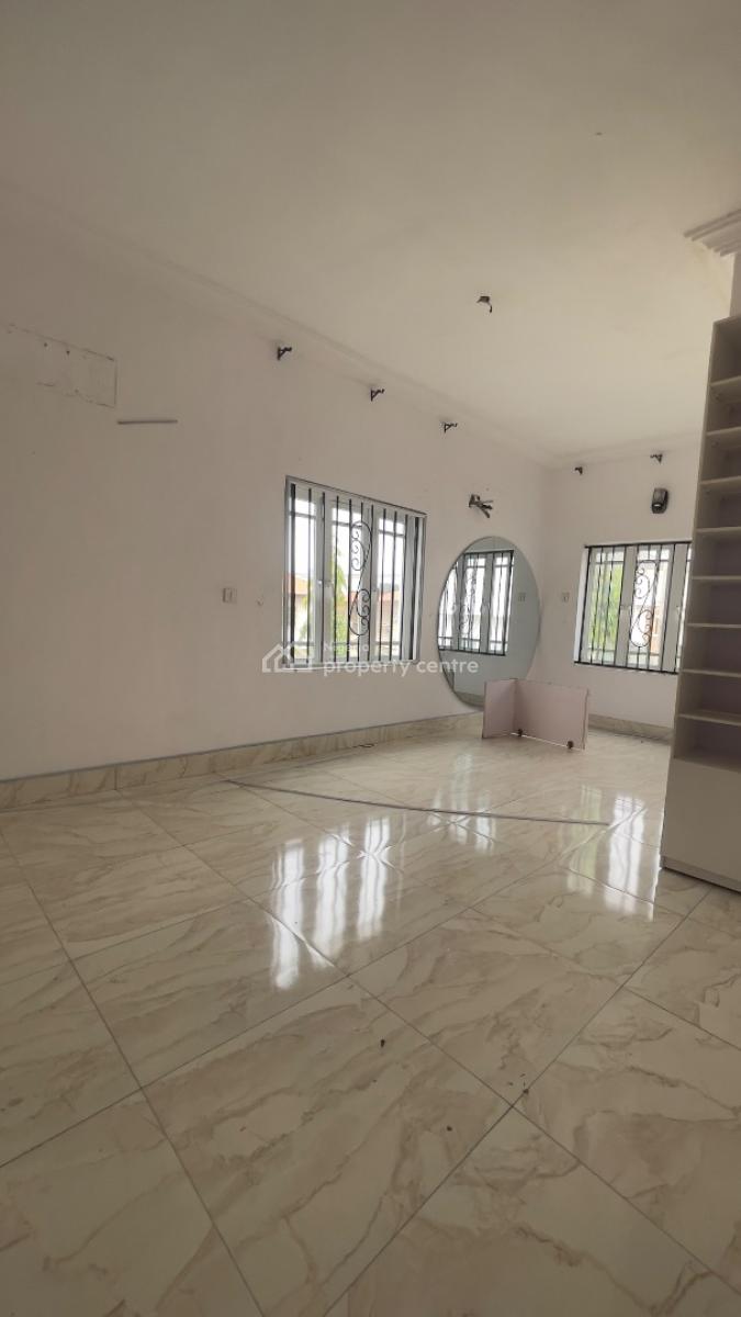 Luxurious Massive 2 Bedroom Flat Upstairs, Westend Estate Lekki County, Ikota, Lekki, Lagos, Flat / Apartment for Rent