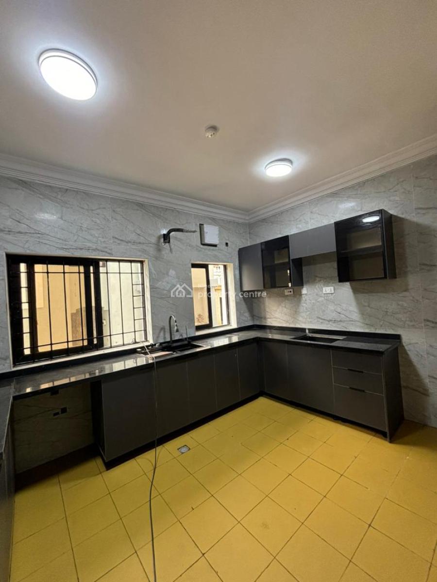 3 Bedroom Apartment with Bq, Lekki Phase 1, Lekki, Lagos, Flat / Apartment for Rent
