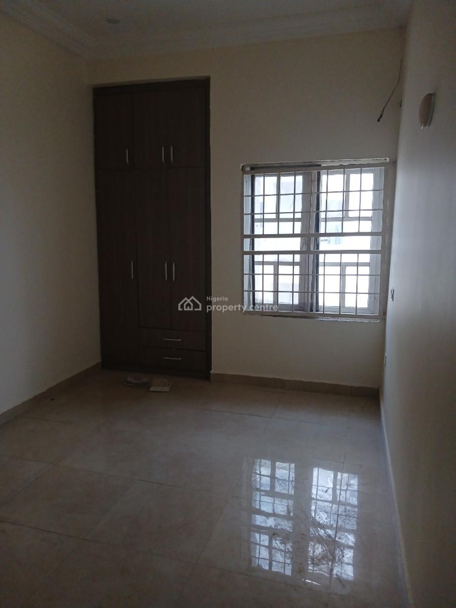 a Very Good Spacious & Serviced 2-bedroom Flat, Jahi District Abuja. Access Road Is Well Tarred., Jahi, Abuja, Flat / Apartment for Rent