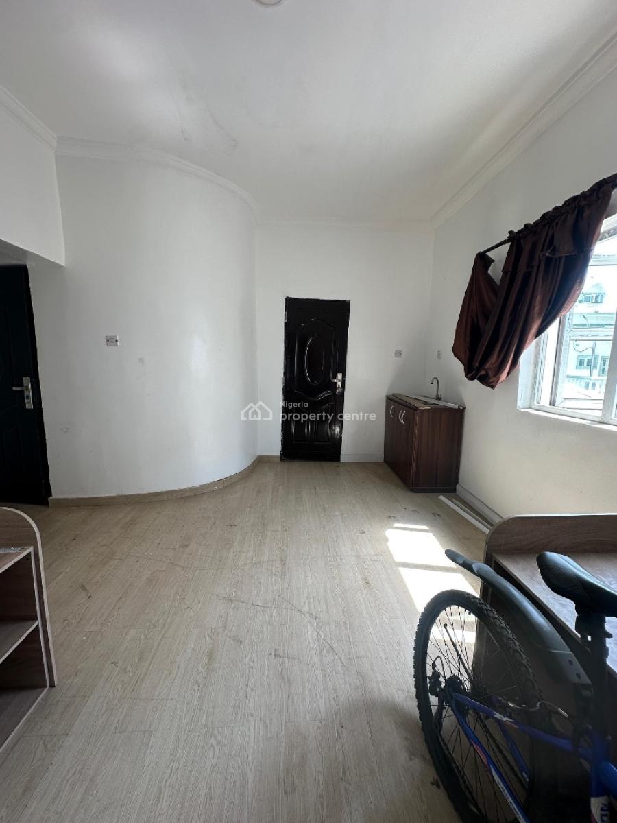Serviced One Bedroom Studio Apartment (first Floor Available), Eleganza Garden, Ikota, Lekki, Lagos, Flat / Apartment for Rent