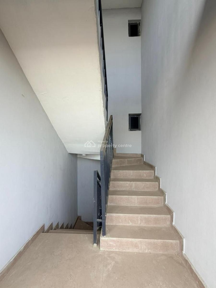 Exquisitely Built 3 Bedroom Apartment  Perfect for Family Residence, Gbagada, Lagos, Flat / Apartment for Sale