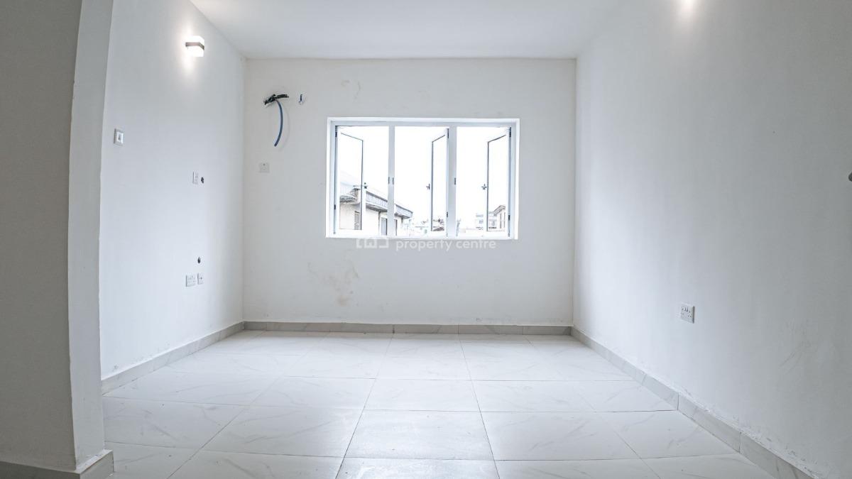 Well-maintained 3-bedroom Apartment, Bishop Street, Ojuelegba,, Ojuelegba, Surulere, Lagos, Flat / Apartment for Sale