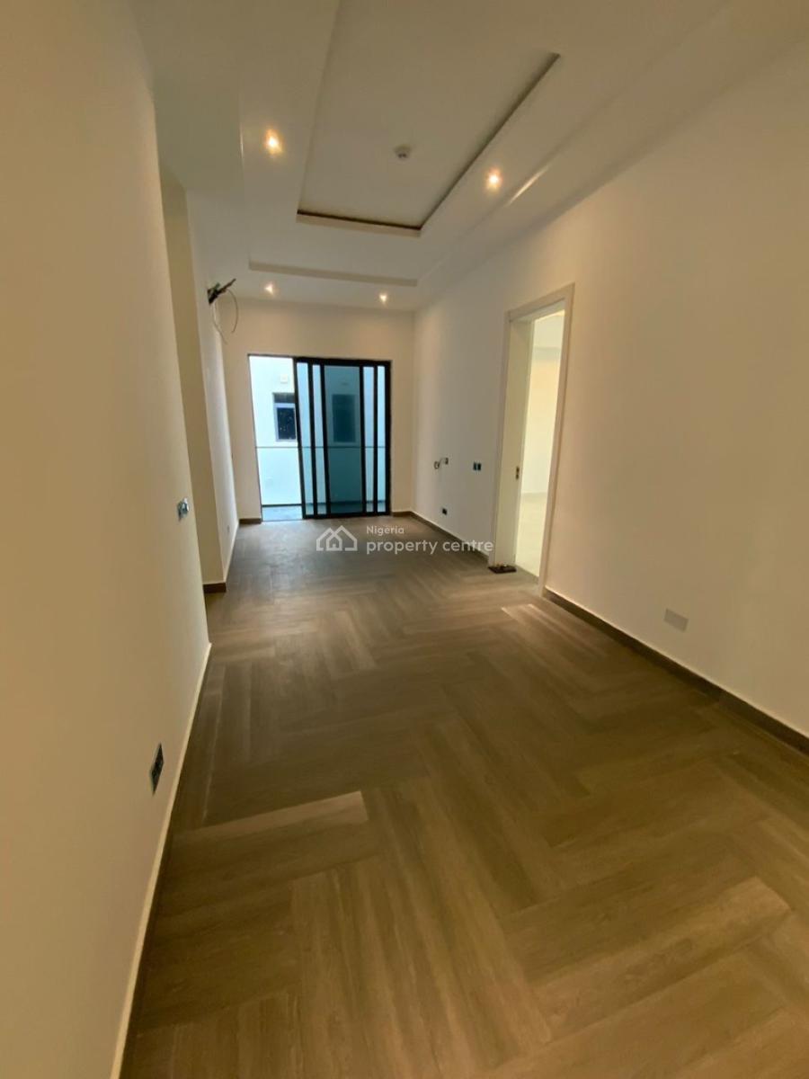 4 Bedroom Masionette with Bq & Private Compound, Lekki Phase 1, Lekki, Lagos, Terraced Duplex for Rent