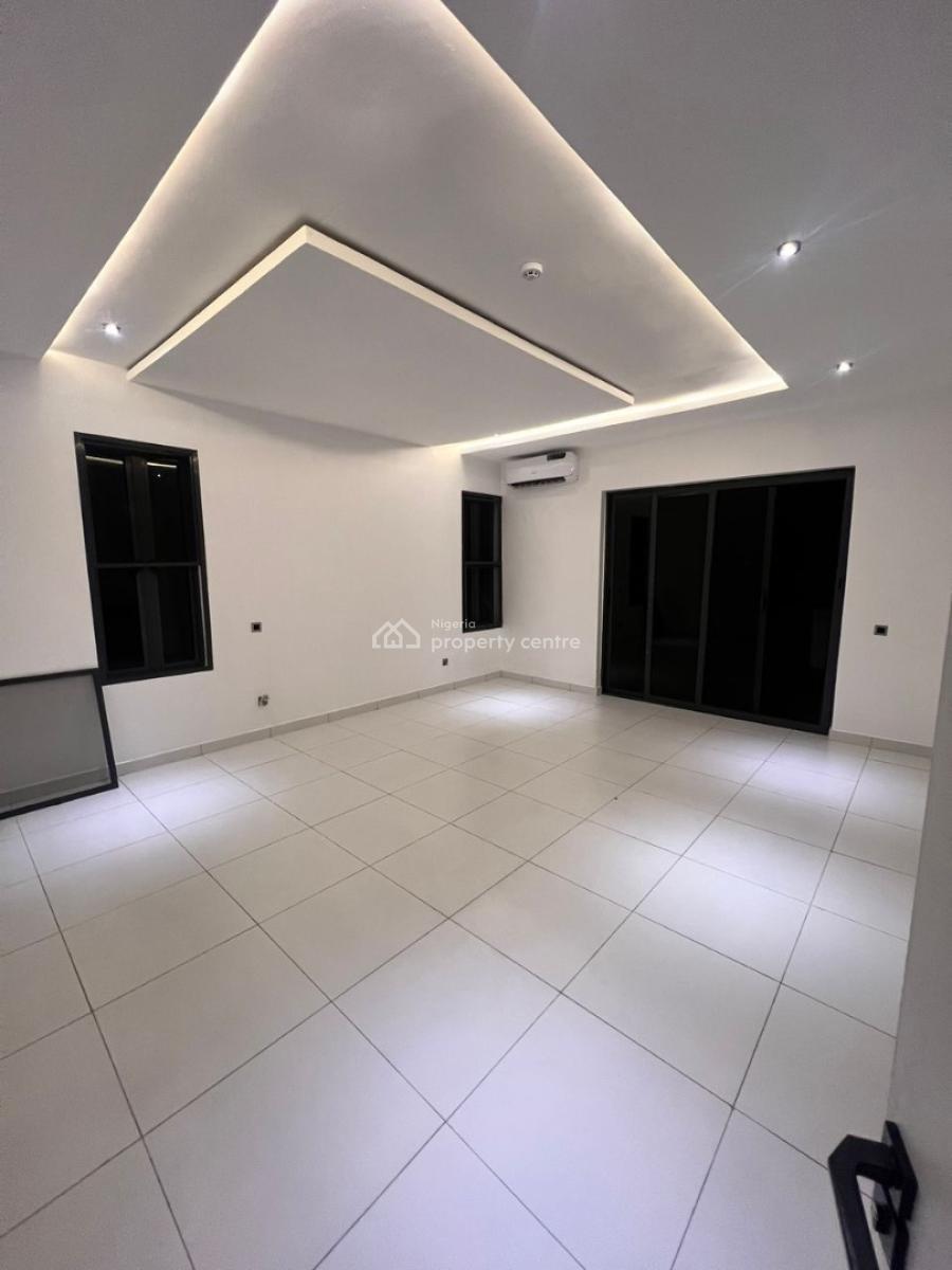 4 Bedroom Masionette with Bq & Private Compound, Lekki Phase 1, Lekki, Lagos, Terraced Duplex for Rent