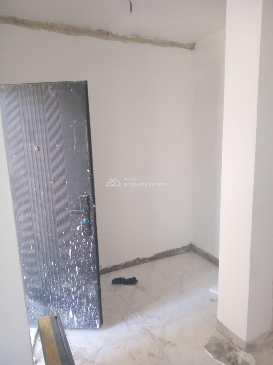 Luxury 2 Bedroom Plus Self Contain Bq, Gym, Adequate Parking, Off Freedom Way, Lekki Phase 1, Lekki, Lagos, Flat / Apartment for Sale