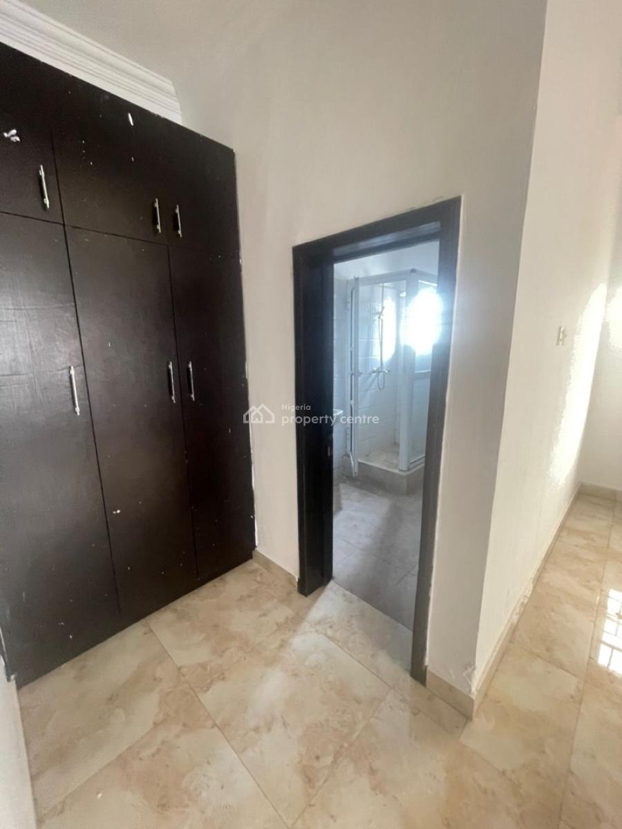 3bedroom Flat with Swimming Pool and a Massive Bq, Lekki Phase 1, Lekki, Lagos, Flat / Apartment for Rent