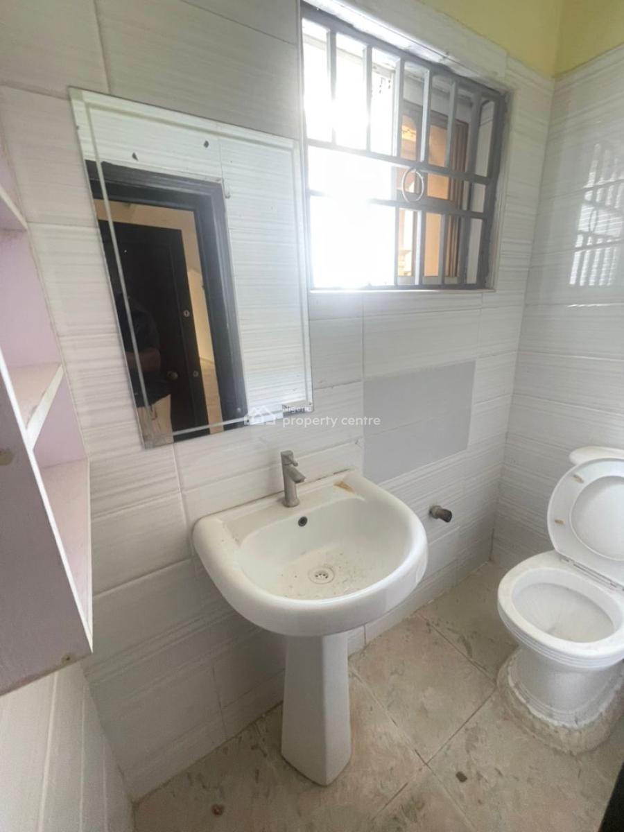 3bedroom Flat with Swimming Pool and a Massive Bq, Lekki Phase 1, Lekki, Lagos, Flat / Apartment for Rent