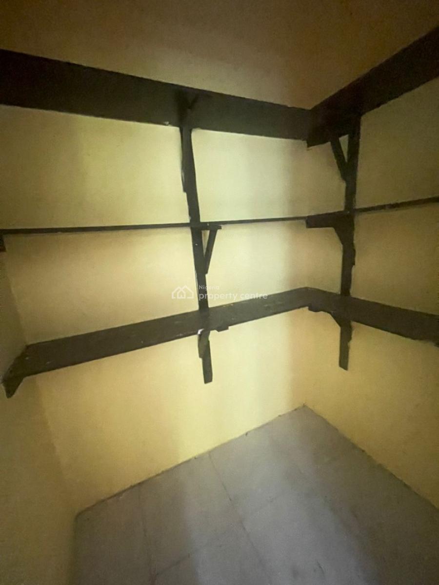 3bedroom Flat with Swimming Pool and a Massive Bq, Lekki Phase 1, Lekki, Lagos, Flat / Apartment for Rent