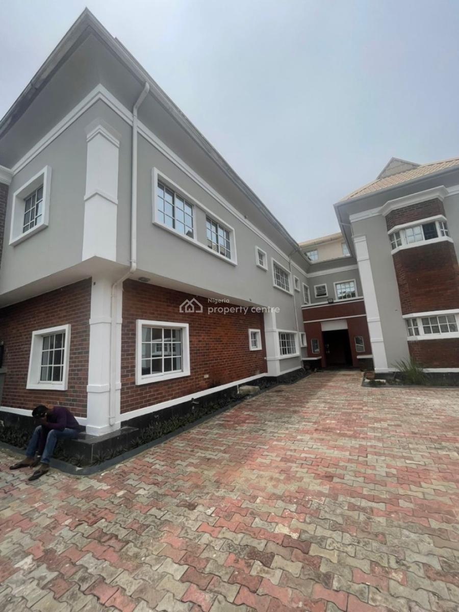 3bedroom Flat with Swimming Pool and a Massive Bq, Lekki Phase 1, Lekki, Lagos, Flat / Apartment for Rent