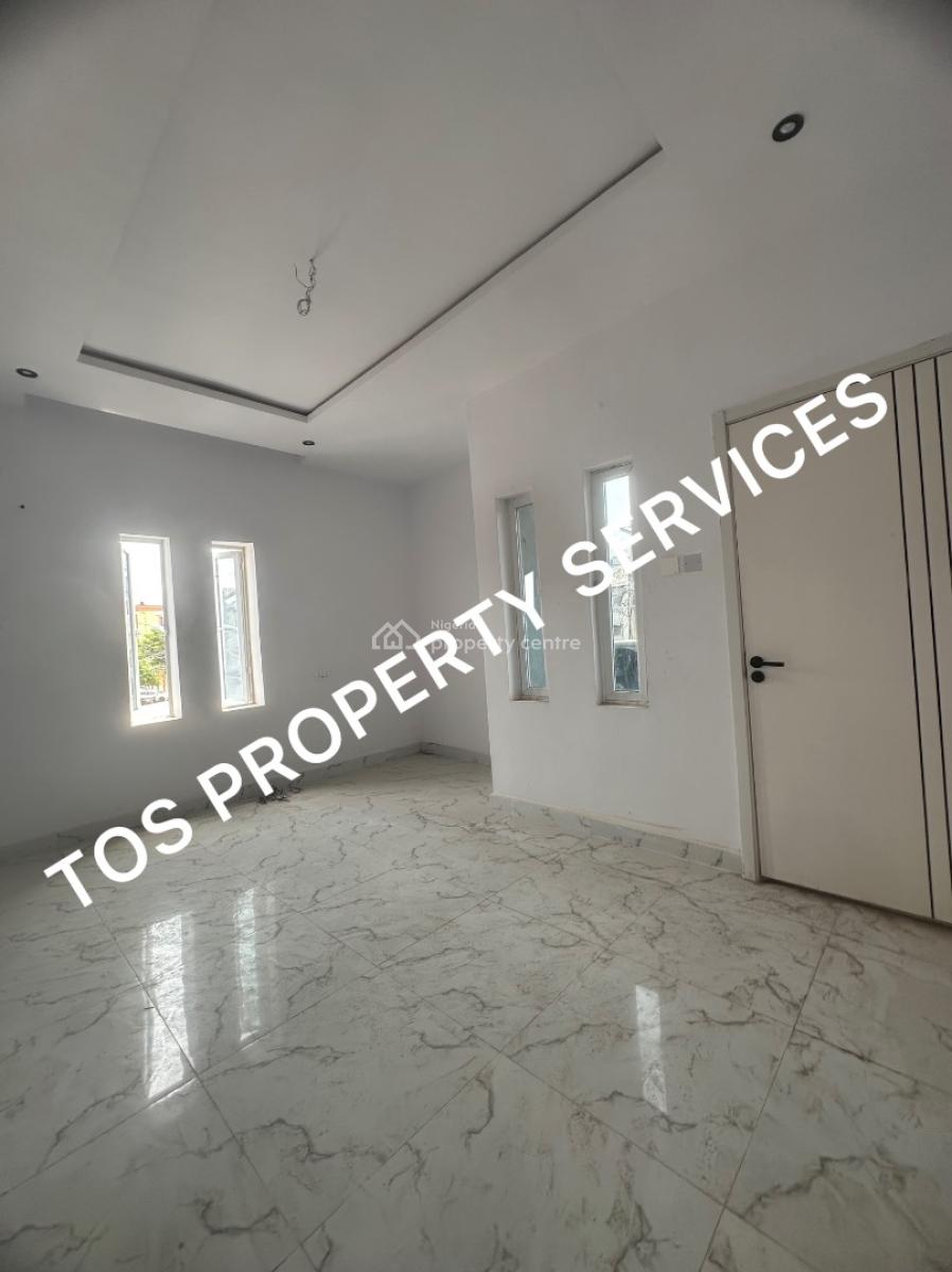 New 2 Bedroom Flat + 3 Balconies (upstairs), Sabo-alagomeji, Alagomeji, Yaba, Lagos, Flat / Apartment for Sale