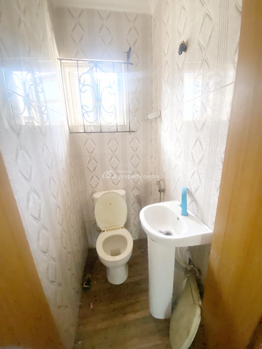 Luxury 2 Bedroom Flat, Grammar School, Ojodu Berger, Ojodu, Lagos, Flat / Apartment for Rent