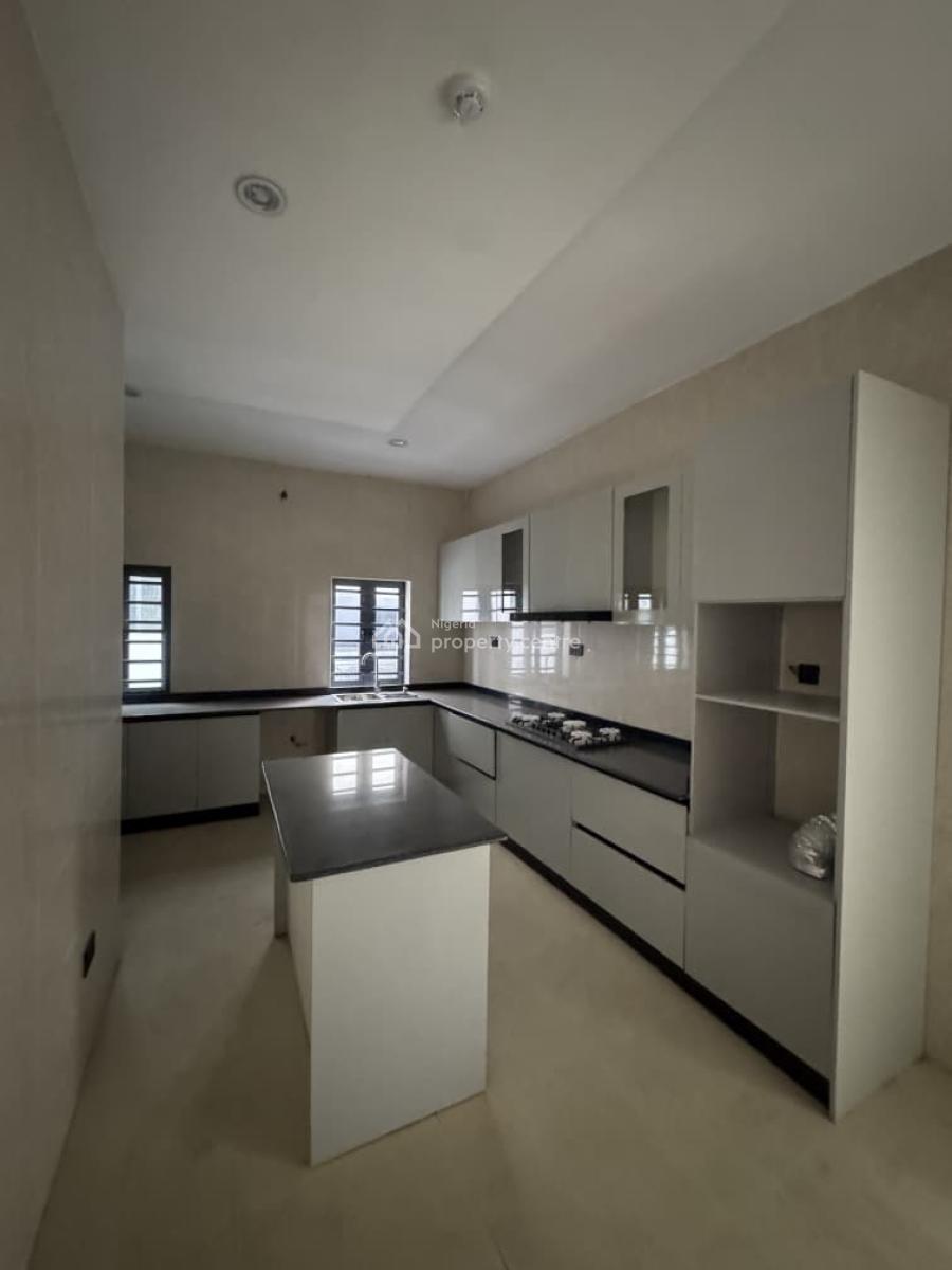 3-bedroom Apartment, Lekki Phase 1, Lekki, Lagos, Flat / Apartment for Sale