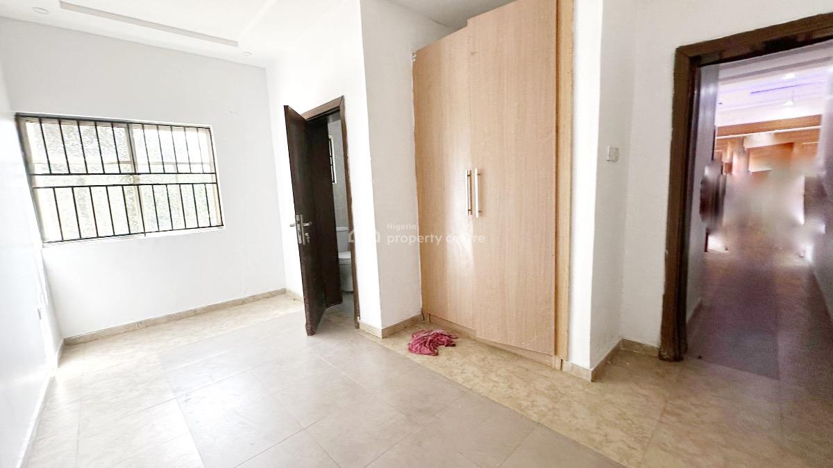 Luxury 3 Bedroom Flat, Gra Phase 1, Magodo, Lagos, Flat / Apartment for Rent