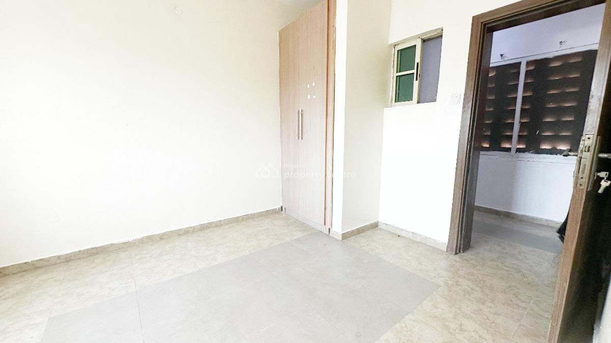 Luxury 3 Bedroom Flat, Gra Phase 1, Magodo, Lagos, Flat / Apartment for Rent