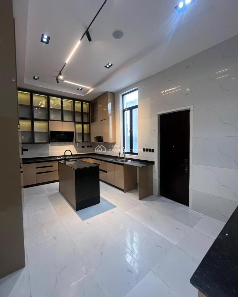 5 Bedroom Fully Detached with Bq, Chevron, Lekki, Lagos, Detached Duplex for Sale