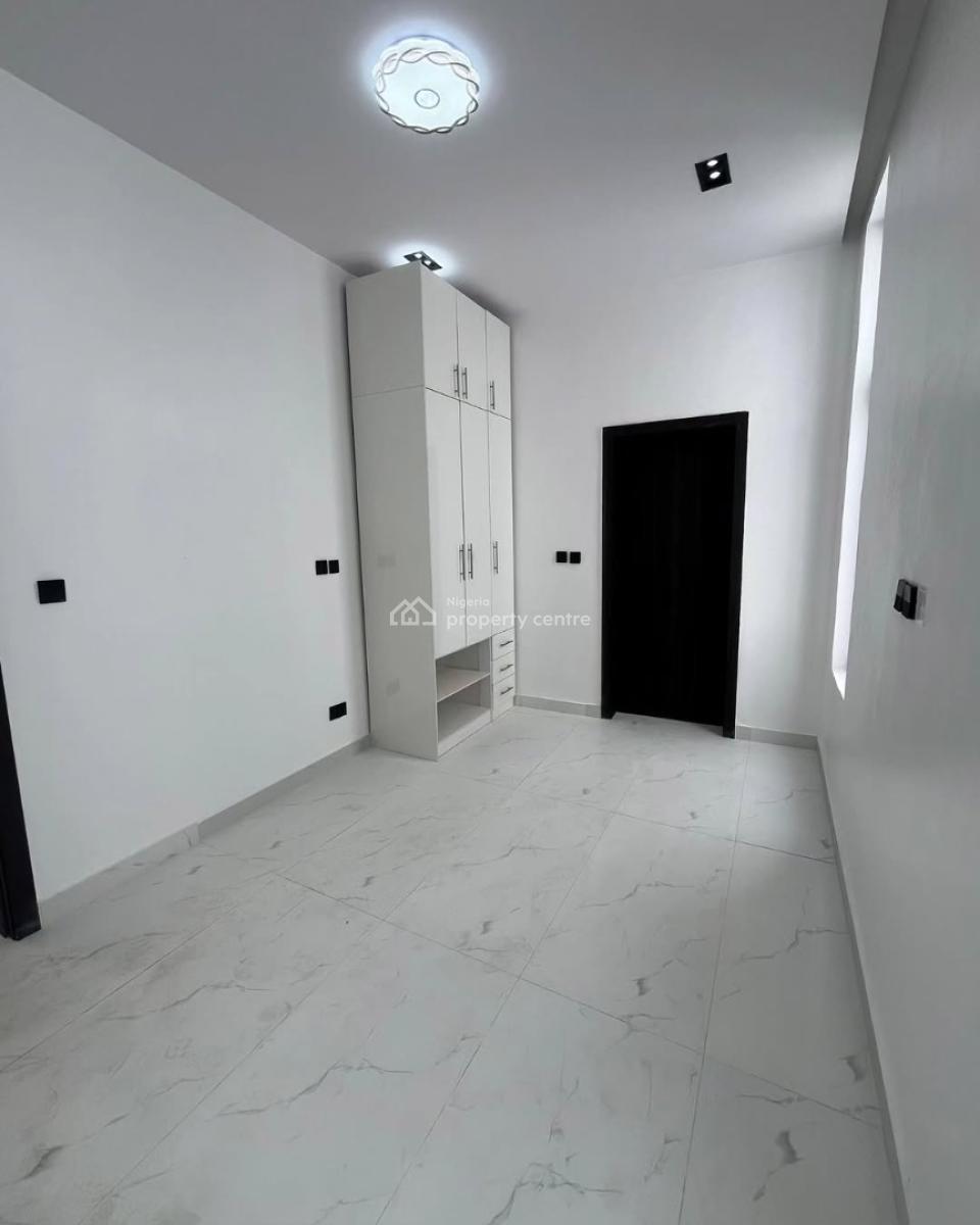 5 Bedroom Fully Detached with Bq, Chevron, Lekki, Lagos, Detached Duplex for Sale